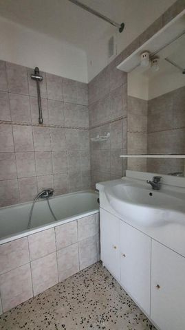Location Appartement 3 pièces 70m² PERPIGNAN 66000 - Photo 4
