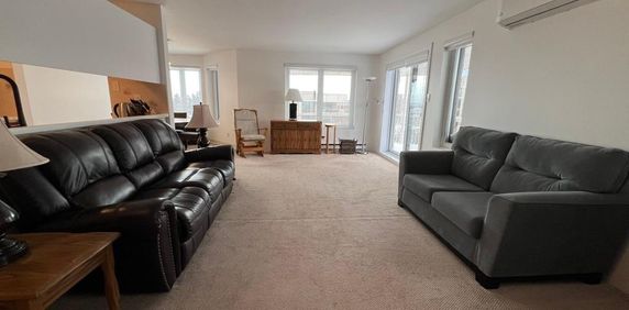 Grand condo 3 1/2 Meublé et équipé - Photo 2