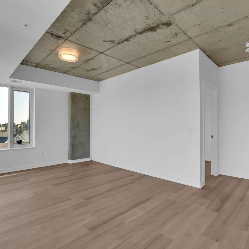 For Lease - 36 Robinson Avenue Unit# 812, Lower Town - Sandy Hill, Ontario - Photo 1