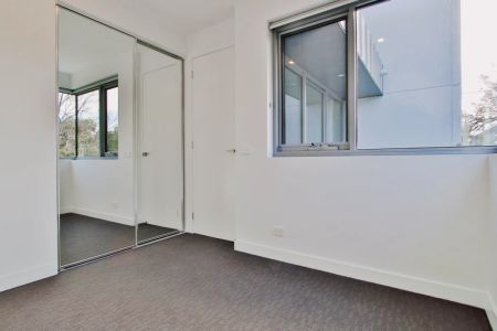 3Bedrooms, 2Bathrooms - Photo 3