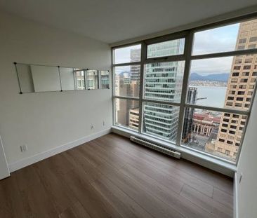 Downtown Ocean View New Renovated 1 BR + Solarium - Photo 4