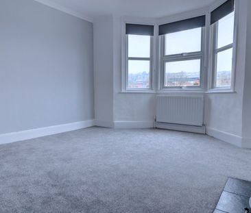 3 bedroom semi detached house to rent - Photo 5