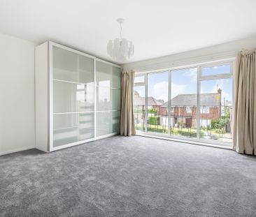 4 bedroom detached house to rent - Photo 5