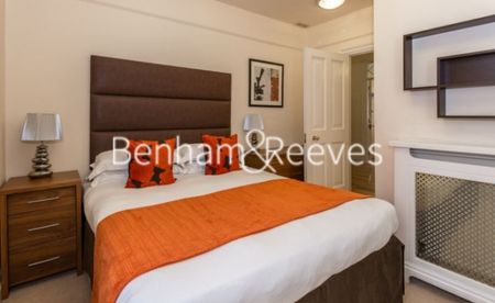 3 Bedroom flat to rent in Prince of Wales Terrace, Kensington, W8 - Photo 4