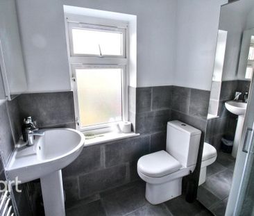 4 bedroom terraced house to rent - Photo 2