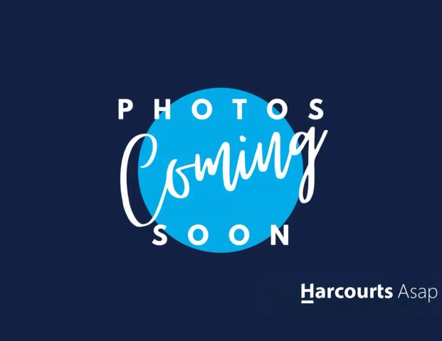 “Charming Glenroy Home Awaits You” - Photo 1