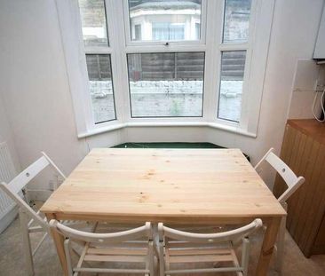 Acquire Estate Agents Amazing Mossford Street House, E3 - Photo 5