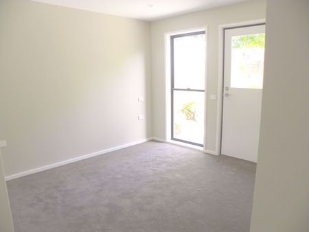 Effortless Living at Convenient Location - Photo 3