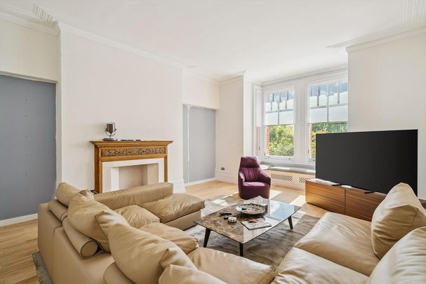3 bedroom flat to rent - Photo 1