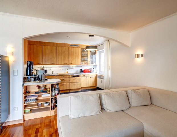 Spacious apartment with wintergarden - Photo 1