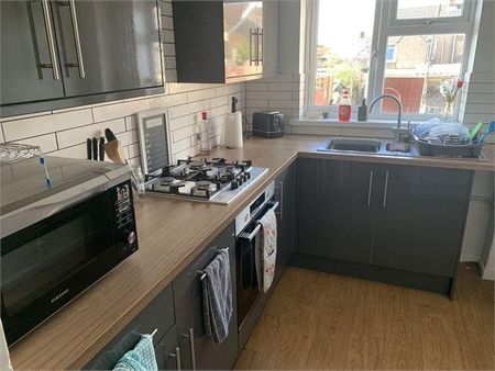 2 bedroom house share to rent - Photo 5