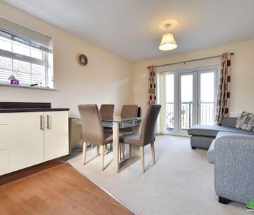 2 bedroom flat to rent - Photo 1