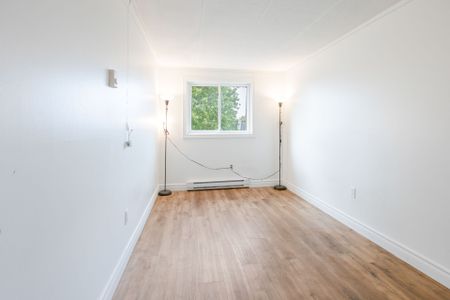 For Lease - 53 Taunton Road Unit# 57, Oshawa, Ontario - Photo 5