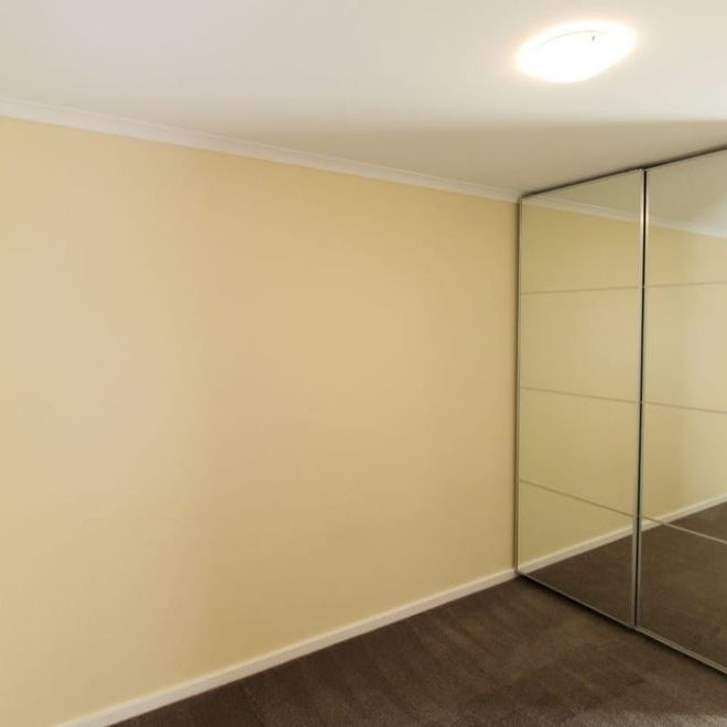 15 Hayden Close,Florey - Photo 1