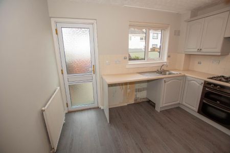 2 bedroom terraced house to rent - Photo 4