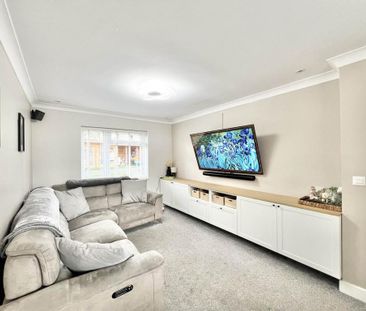 2 bedroom end of terrace house to rent - Photo 2