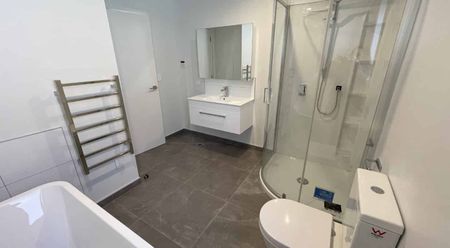 Stunning Home in Kenepuru - Photo 5