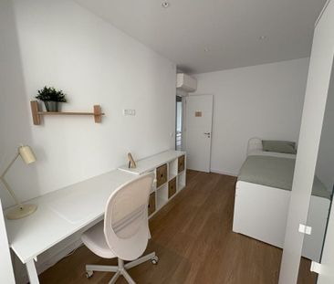 Praceta Primeiro de Maio, Amadora, Lisbon 2720 - Photo 2