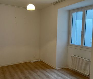 Location appartement 3 pièces, 64.00m², Fontenay-le-Comte - Photo 4