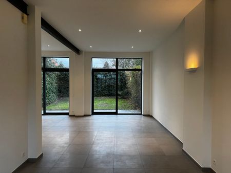 Gerenoveerde woning met 3 slaapkamers en tuin - Photo 3
