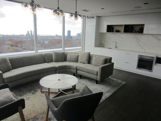 For Lease - 835 St. Clair Avenue Unit# 402, Toronto, Ontario - Photo 1