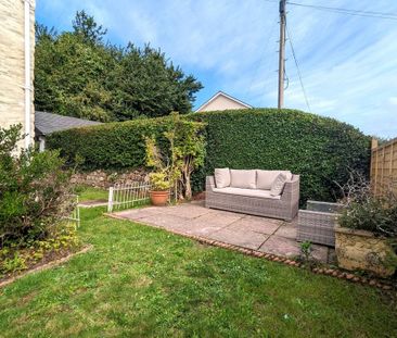 2 bedroom end of terrace house to rent - Photo 3