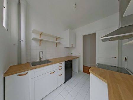 Location Appartement 2 pièces 47m² PARIS 15ème - Photo 4