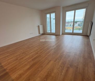 Location - appartement - 61.32 m² - 3 Pièces - Photo 3