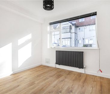 York Road, Woking, Surrey, GU22 7XR - Photo 6