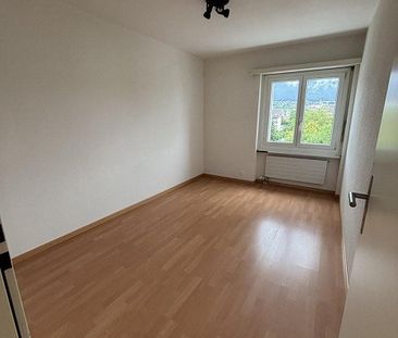 4.5-Zimmer-Wohnung mit Weitblick - zentral & modern - Photo 1