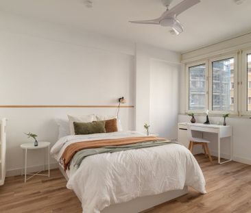 Carrer de Balmes, Barcelona, Catalonia 08006 - Photo 4