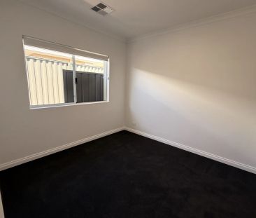 Stylish Coastal Unit - 8A Lighthouse Grove, Madora Bay - Photo 3