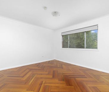 Location, Location, Location... - Photo 2