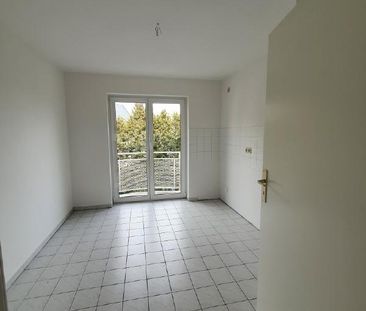Moderne Dreiraumwohnung mit Balkon in zentrumsnaher Wohnlage! - Foto 1