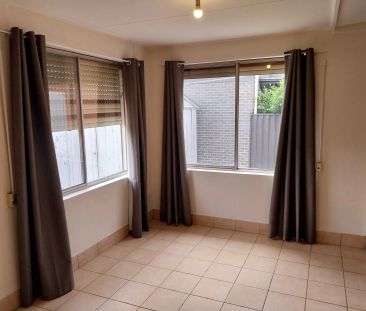 Original Brick Veneer Home! - Photo 1