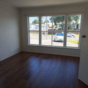 15 Aurea Place Pakuranga - Photo 2