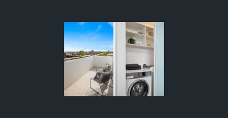 Near New 3-Bedroom Apartment in Boutique Development - Fibre Internet Included - Photo 3