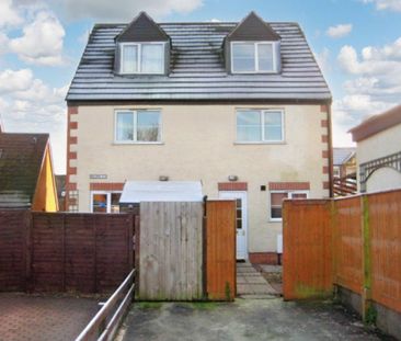 3 bedroom semi-detached house to rent - Photo 6