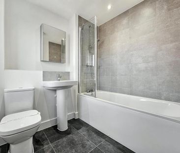 3 bedroom detached house to rent - Photo 4