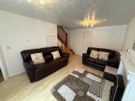 Ffordd Ger Y Llyn, Swansea, SA4 - Photo 2