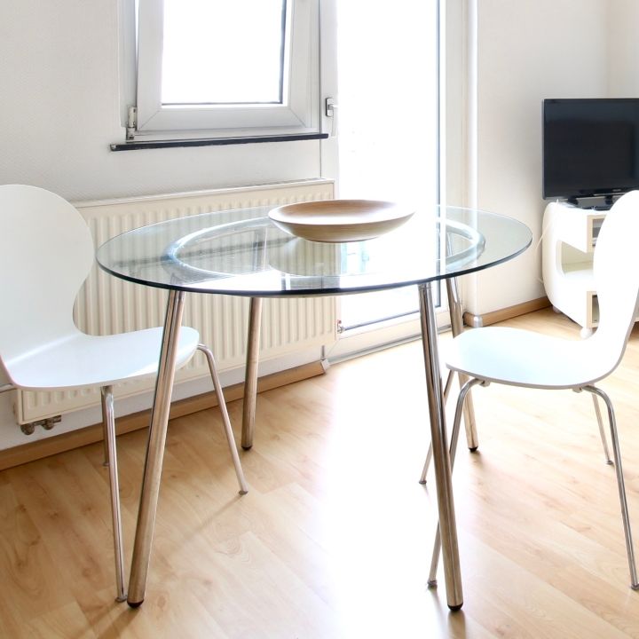 Modern möblierte Wohnung mit Balkon direkt am Zülpicher Platz - Photo 1