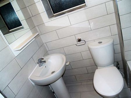 2 Bed - Evelyn Place, Plymouth - Photo 5