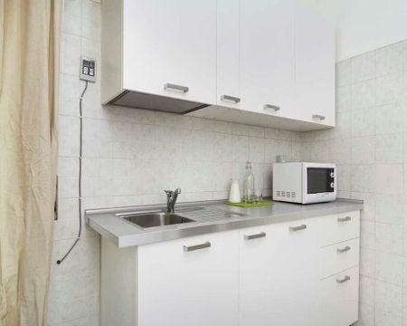 Viale Carlo Espinasse, Milan, Lombardy 20156 - Foto 5