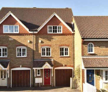 A four bedroom town house situated in a cul-de-sac - Photo 1