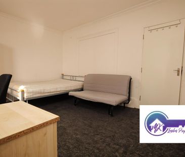 1 Bedroom Room in Flat Share To Rent - Photo 3