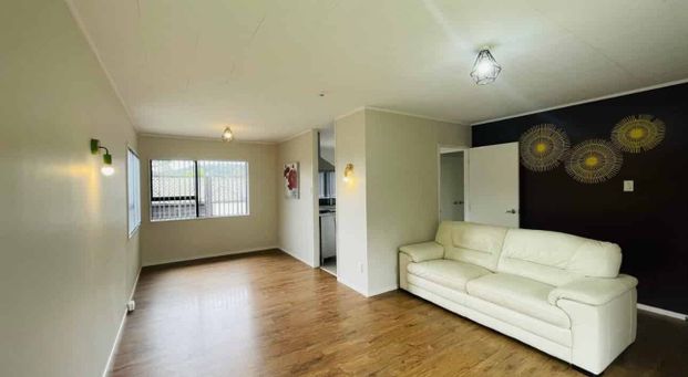 Glen Eden 3 Bedroom - Photo 1