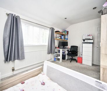 2 bedroom semi-detached house to rent - Photo 5