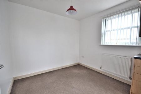 2 bedroom maisonette to rent - Photo 5