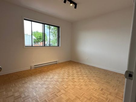9682 Av. Merritt, H2B 2J7, Montréal - Photo 2