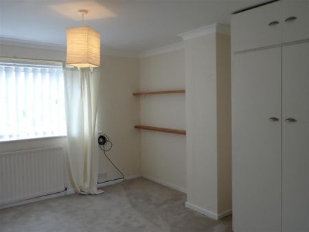 2 bedroom semi-detached house to rent - Photo 3